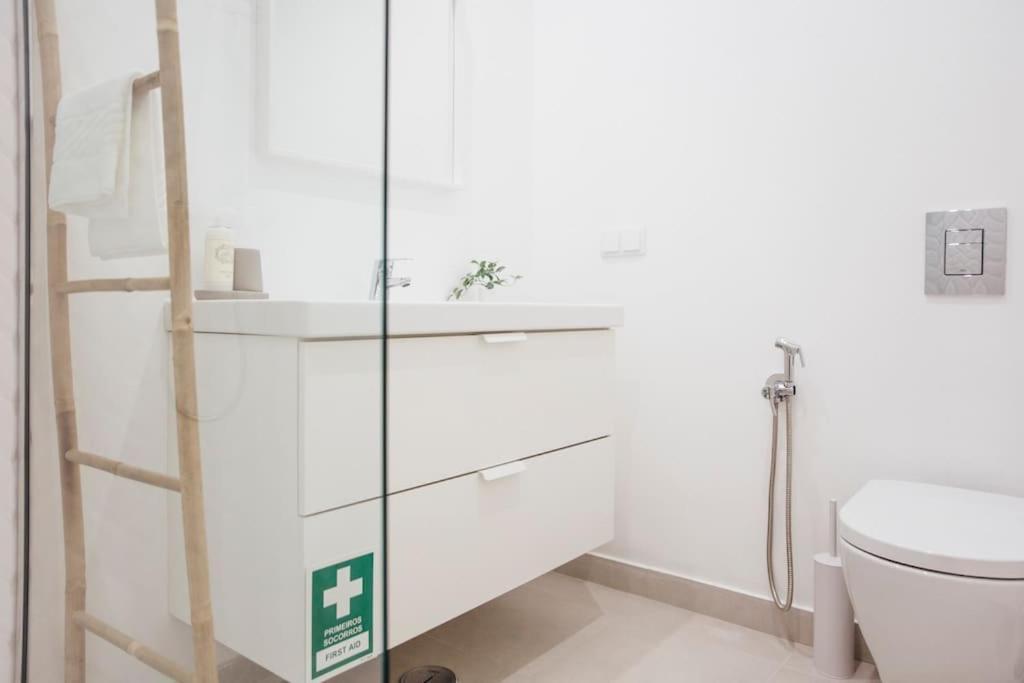Penthouse S.Jorge Seaview T4 Apartment Quarteira Exterior photo
