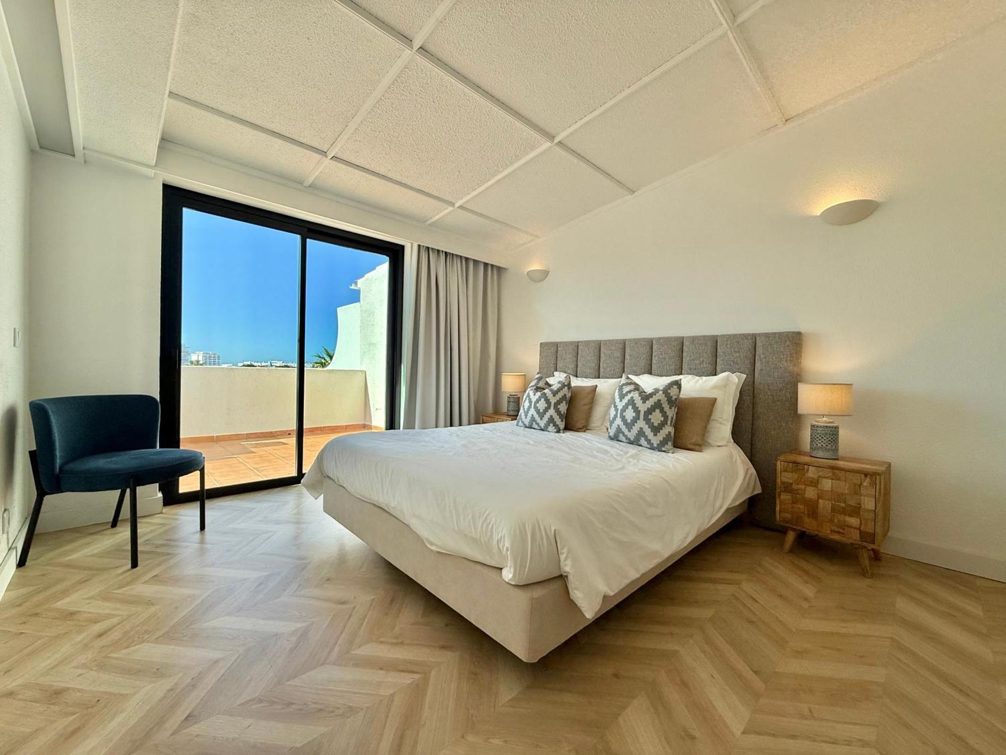 Penthouse S.Jorge Seaview T4 Apartment Quarteira Exterior photo